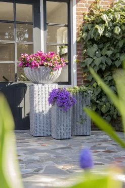 Plantenschaal Arkansas - D45 X H20cm - Lichtgrijs -Buitentuinonderhouds Winkel arkansas bowl low washed grey d45h20 bloempot 7 9