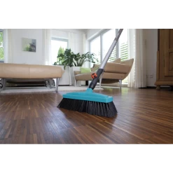 Combisysteem-huishoudbezem - Gardena 7 Combisysteem-huishoudbezem - Gardena -Buitentuinonderhouds Winkel combisysteem huishoudbezem gardena 3 6