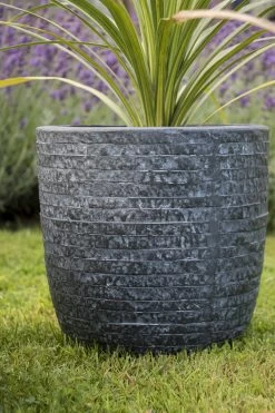 Bloempot Utah Egg - D34 X H33cm - Donkergrijs -Buitentuinonderhouds Winkel utah egg pot graphite d34h33 bloempot 7 8